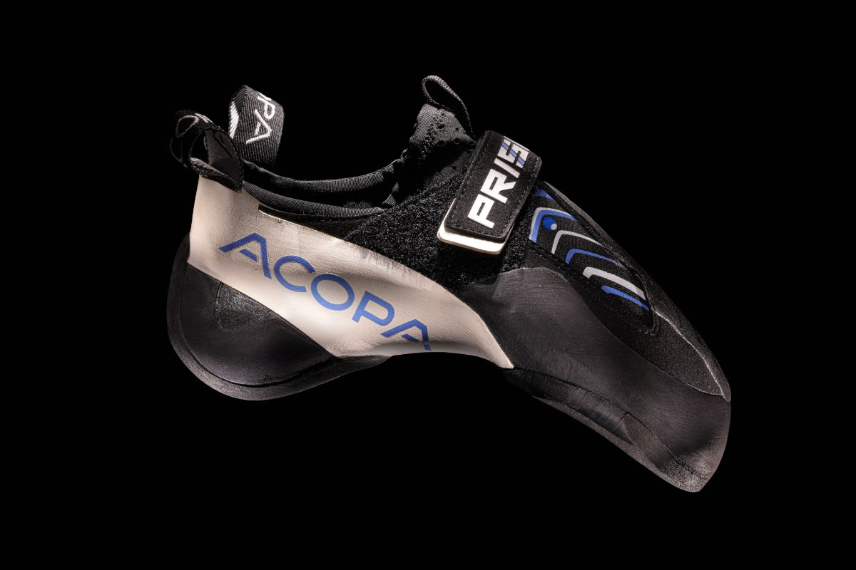 Acopa Prisma downturned climbing shoe, side view